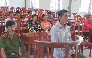 Chở đường lậu tông chết người lãnh án 18 tháng tù
