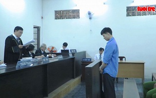 Tử hình nhân viên phục vụ đâm đồng nghiệp 14 nhát
