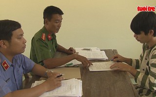 Tự nhận uống cỏ Mỹ và rượu gây ảo giác rồi chém công an