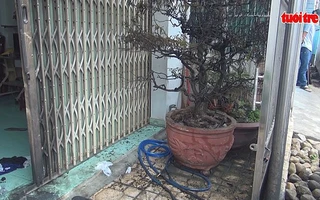 Ba người đang ngủ bị ném bom xăng phóng hỏa đốt nhà