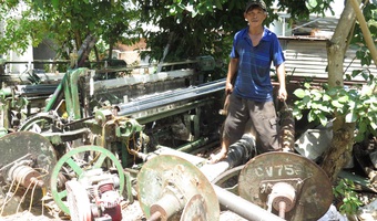 Tơ lụa đi đâu, để con tằm lên bàn nhậu...