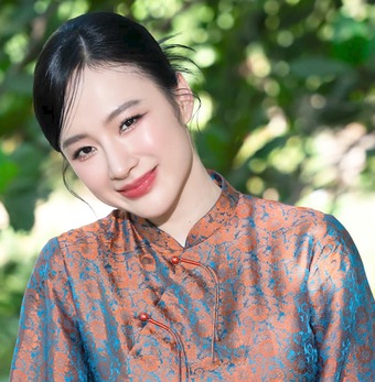 Angela Phương Trinh xin lỗi khán giả, xóa bài viết về ông Thích Minh Tuệ