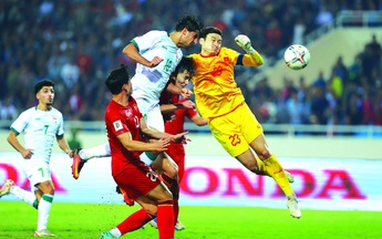 Bóng đá Việt và "phút bù giờ" Troussier