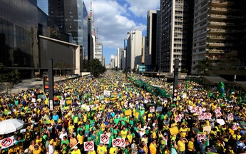 Brazil rung chuyển vì cáo buộc tham nhũng