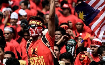 Malaysia: Trăm mối tơ vò