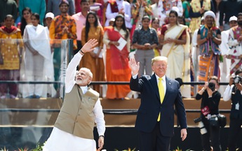 Ông Trump thăm Ấn Độ: Đằng sau những tràng pháo tay