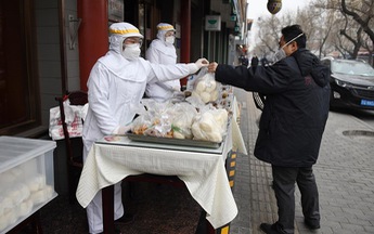 Trung Quốc: Nhà hàng hồi phục sau mùa dịch