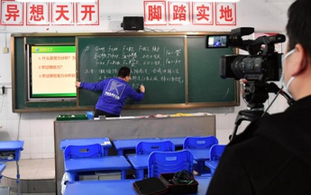 Trung Quốc mùa COVID-19: Mâu thuẫn học phí trường tư