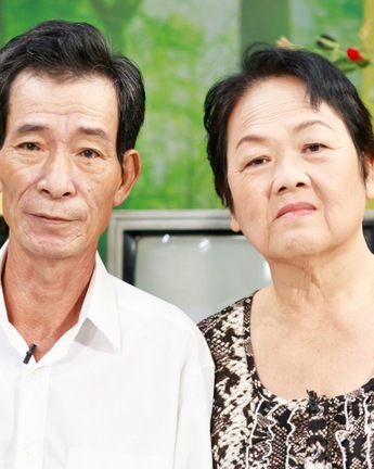 MC Quyền Linh giúp cặp đôi 'Tình trăm năm' tìm được người thân sau 42 năm thất lạc