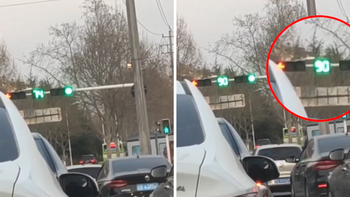 Đèn giao thông nhảy số nhanh khiến xe chưa kịp chạy đã phải dừng