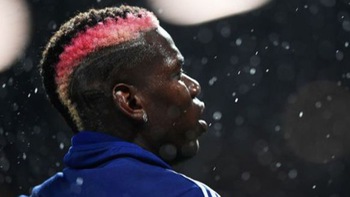 'Nhà tạo mẫu tóc' Paul Pogba lăng xê mốt ... 'Phan Đình Tùng', nhiều cầu thủ theo trend