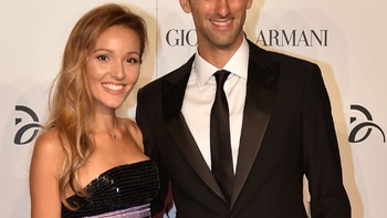 Lạ kỳ vợ chồng Djokovic: người tin mạng 5G gây COVID-19, người chống tiêm vaccine