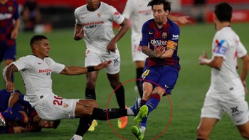 Barca hòa Sevilla: Fan bất bình vì Messi thoát thẻ đỏ