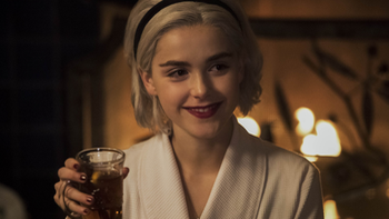 Netflix 'khai tử' Chilling Adventures of Sabrina, khán giả nổi giận đùng đùng