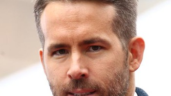 ‘Deadpool’ Ryan Reynolds tái xuất Netflix, dọa ‘bỏ xứ đi’ khi vợ hù có thai