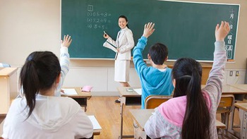 Những quy định kỳ lạ đến mức dị biệt khiến học sinh Nhật Bản thở không nổi