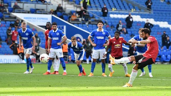 ‘Thần rùa’ hiển linh giúp Manchester United thắng Brighton