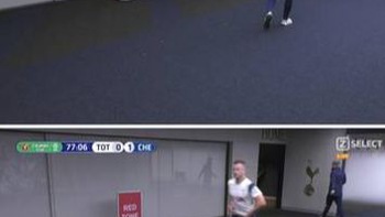 Mourinho nổi đóa vì cầu thủ Tottenham đi vệ sinh trong trận gặp Chelsea