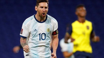 Messi hết buồn trong màu áo Argentina ở vòng loại World Cup