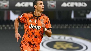 Ronaldo bị người cũ Juventus chê kiêu ngạo, công lý ở đâu?