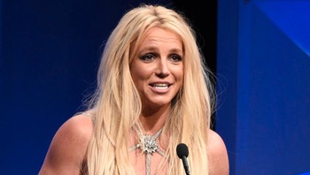Britney Spears rất sợ bố, muốn ông bỏ quyền giám hộ cô