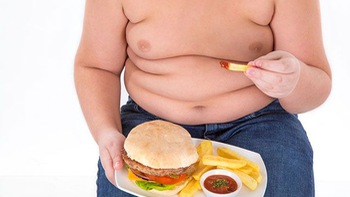 Giới hạn thời gian ăn uống không có tác dụng với người béo phì