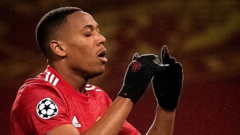 Martial bị chế giễu sau trận đấu với PSG