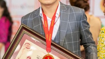Nhạc sĩ Nguyễn Văn Chung nhận kỷ lục Việt Nam