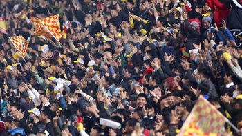 Bóng đá Trung Quốc ghen tị với sự đông vui của V League 2021