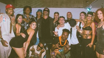 Ronaldinho lập ban nhạc rap sau khi ra tù