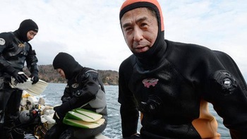 Chồng 10 năm lặn biển tìm vợ mất tích vì sóng thần cuốn trôi