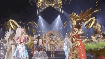 Ngọc Thảo thần thái ngút ngàn cùng bộ cánh 30kg tại Miss Grand 2021