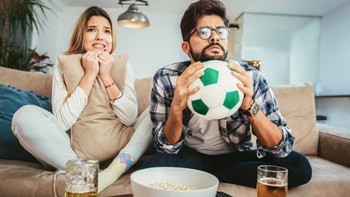 Đơn xin đi đá bóng của một người chồng