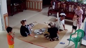 Cả nhà ngồi ăn cơm hú hồn khi quạt trần rơi