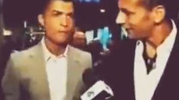 Pha phỏng vấn hài hước của Rio Ferdinand, Ronaldo và Anderson