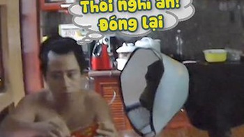 Sen nhịn ăn snack vì hai chú chó mũi thính