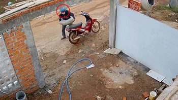 Tên trộm vội trả lại bao xi-măng cho gia chủ vì phát hiện camera