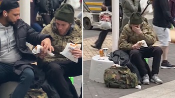 Chàng trai vô gia cư nghẹn ngào khi được người lạ cho tiền