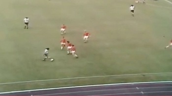 Lối đá pressing có 1-0-2 của tuyển Hà Lan ở World Cup 1974