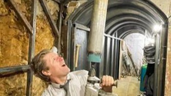 YouTuber đào đường hầm từ nhà đến kho để... tránh mưa