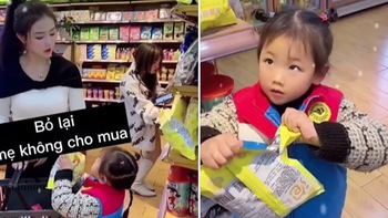 Mẹ bất lực khi con gái vào siêu thị đòi mua snack