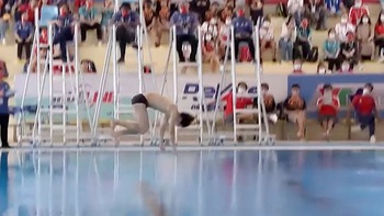 Những pha nhảy cầu tiếp nước bằng bụng, lưng ở SEA Games 31