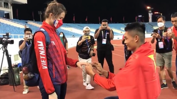 Nhà vô địch SEA Games cầu hôn bạn gái ngay khi đoạt huy chương vàng
