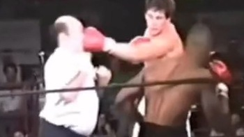 Những tai nạn nghề nghiệp khó đỡ trên võ đài boxing