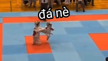 2 bé trai cute thi đấu võ taekwondo