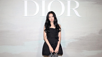 Jisoo, Rosé, Jennie lọt Top 10 nhân vật có ảnh hưởng nhất tại Tuần lễ thời trang Paris