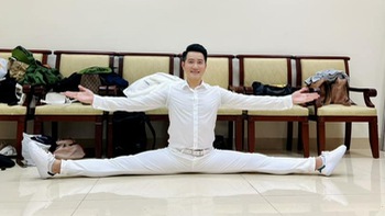 Ảnh vui sao Việt 17-10: Phi Hùng gây ngỡ ngàng vì độ dẻo dai ở tuổi 45
