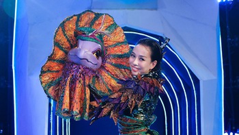'Kỳ Đà Hoa' Thảo Trang có màn lộ diện đẹp như mơ tại 'Ca sĩ mặt nạ'