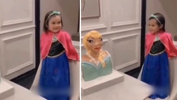 Bé gái hoang mang khi thấy bánh kem Elsa phiên bản 'trầm cảm'