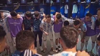 Hé lộ màn động viên của Messi với đồng đội ở trận chung kết Copa America